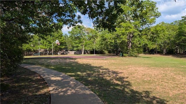 9217 Timber Knoll Drive, College Station, TX 77845