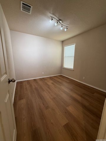 235 Hay Barn, San Marcos, TX 78666