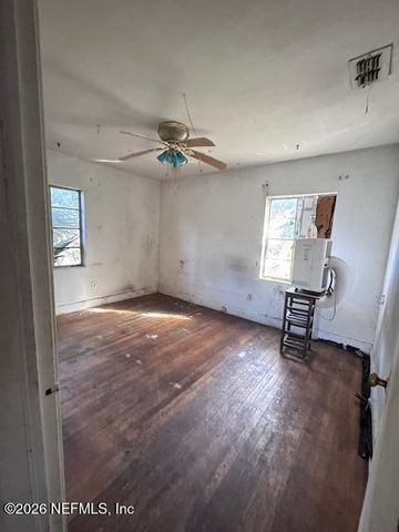 5116 COLONIAL Avenue, Jacksonville, FL 32210