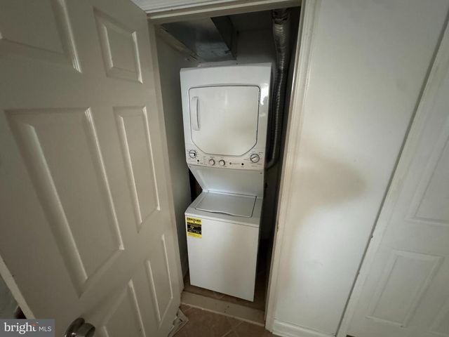 2444 S FAIRHILL ST, Philadelphia, PA 19148