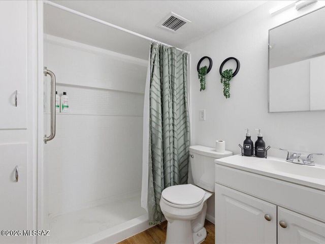 492 N Silverbell Road, Tucson, AZ 85745