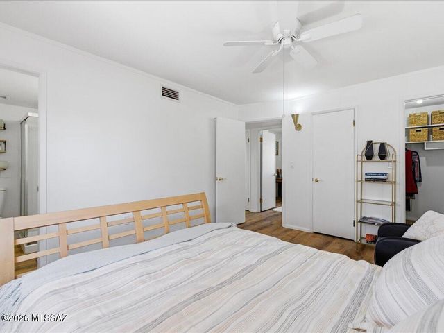 492 N Silverbell Road, Tucson, AZ 85745