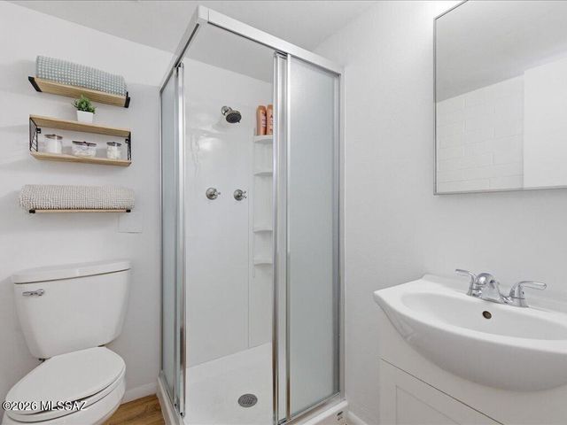 492 N Silverbell Road, Tucson, AZ 85745