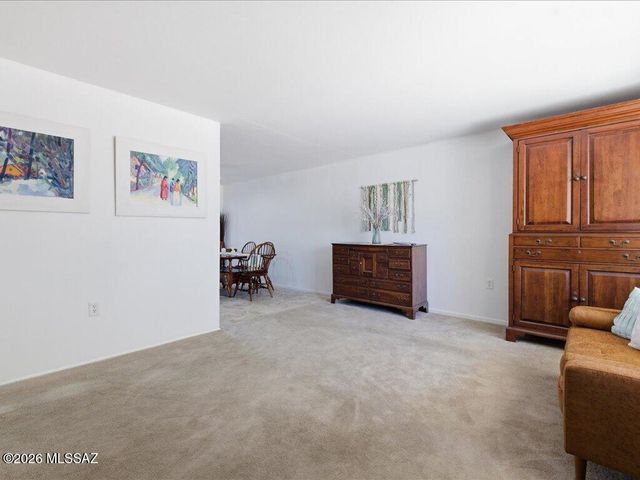 492 N Silverbell Road, Tucson, AZ 85745