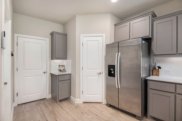 229 Dunmore Drive, Fort Worth, TX 76052