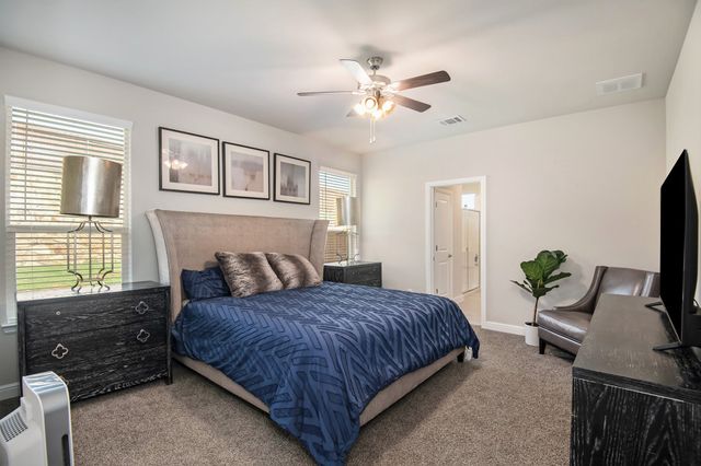 229 Dunmore Drive, Fort Worth, TX 76052