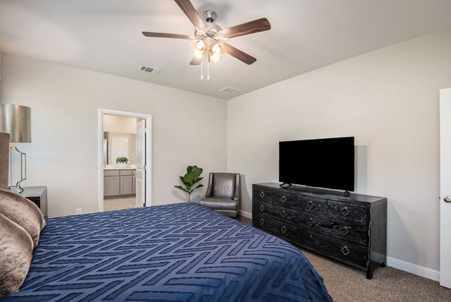 229 Dunmore Drive, Fort Worth, TX 76052