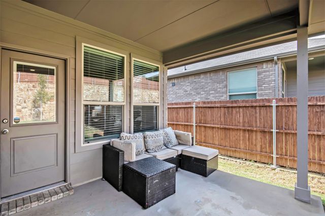 229 Dunmore Drive, Fort Worth, TX 76052