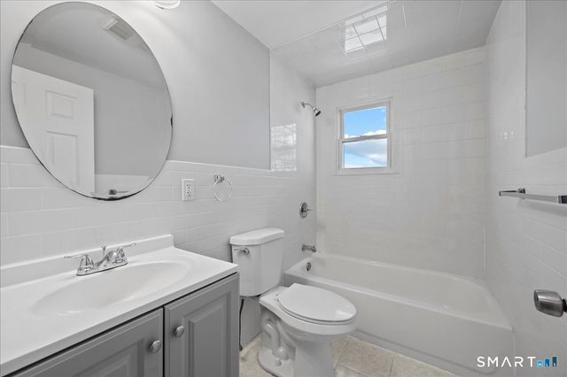 38 Soundview Avenue A, Stamford, CT 06902
