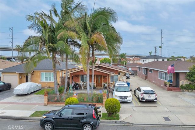 4853 W 116th St, Hawthorne, CA 90250