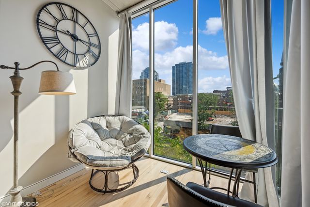 1720 S Michigan Avenue 305, Chicago, IL 60616