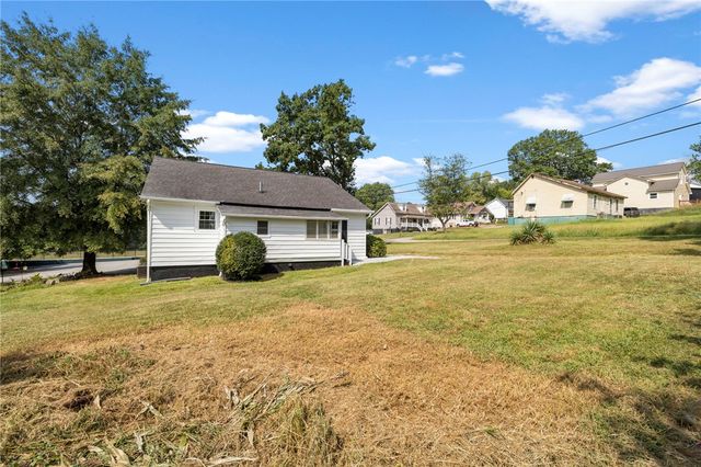 201 S 8th Street, Easley, SC 29640