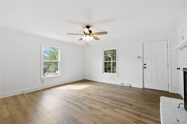 201 S 8th Street, Easley, SC 29640