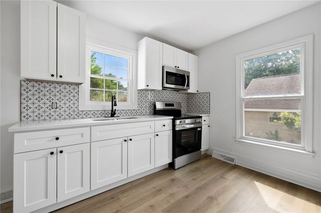 201 S 8th Street, Easley, SC 29640
