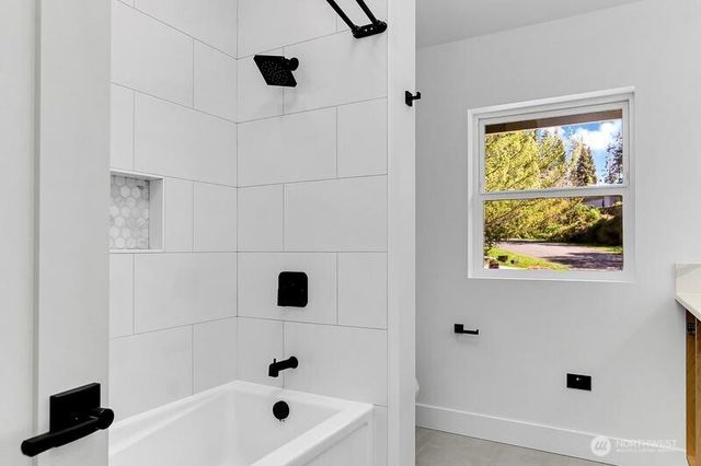 5921 164th Street SW, Lynnwood, WA 98037