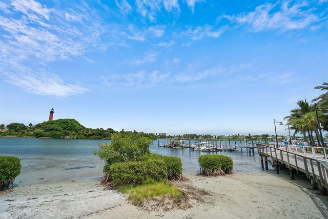 300 N Hwy A1A F-306, Jupiter, FL 33477