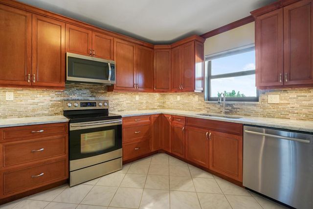 300 N Hwy A1A F-306, Jupiter, FL 33477