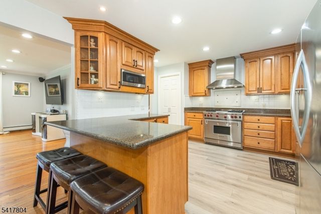 81 Devonshire Rd, Cedar Grove Twp., NJ 07009