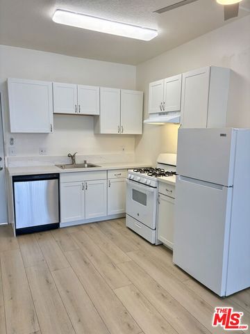 1221 Seward Street 103, Los Angeles, CA 90038