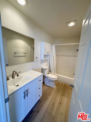 1221 Seward Street 103, Los Angeles, CA 90038