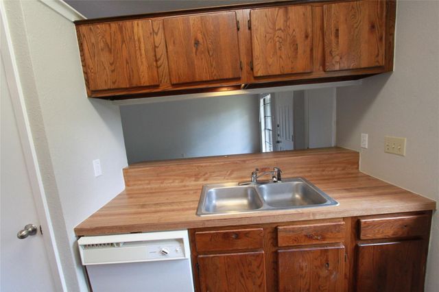 11603 Poplar CV B, Austin, TX 78753