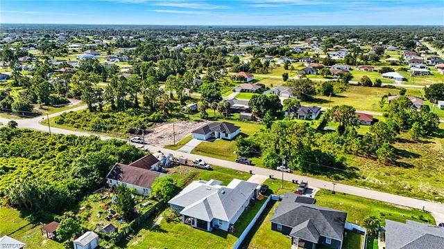 2607 38th ST SW, Lehigh Acres, FL 33976