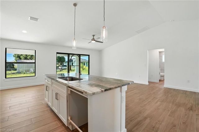 2607 38th ST SW, Lehigh Acres, FL 33976