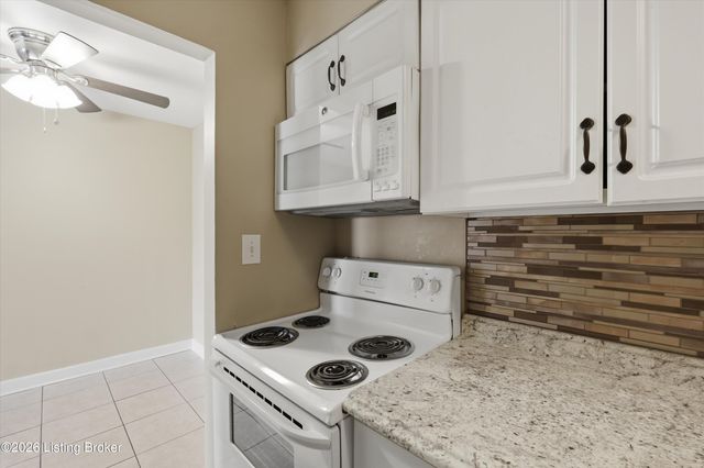 1972 Goldsmith Ln APT 4, Louisville, KY 40218