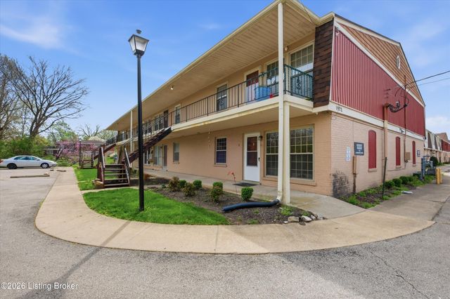 1972 Goldsmith Ln APT 4, Louisville, KY 40218