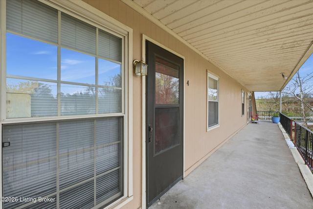 1972 Goldsmith Ln APT 4, Louisville, KY 40218