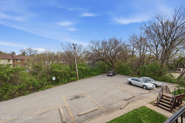 1972 Goldsmith Ln APT 4, Louisville, KY 40218