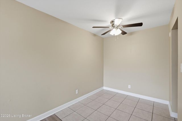 1972 Goldsmith Ln APT 4, Louisville, KY 40218