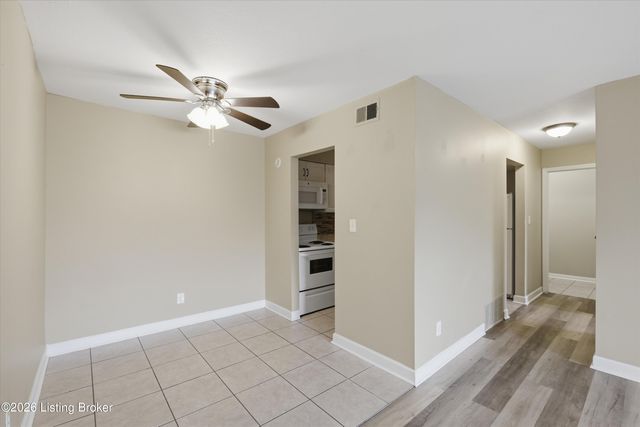 1972 Goldsmith Ln APT 4, Louisville, KY 40218