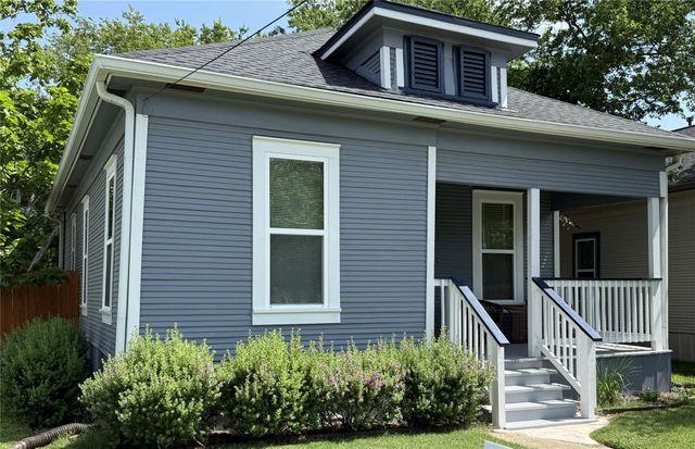 314 W Third ST, Taylor, TX 76574