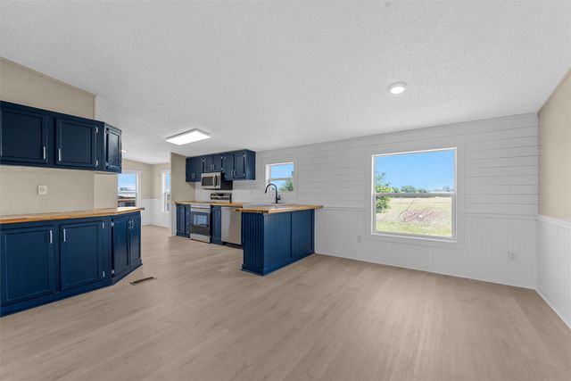 214 Bluebonnet Ridge, Eddy, TX 76524
