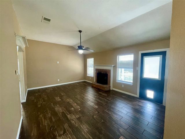 625 Main Street, Roanoke, TX 76262