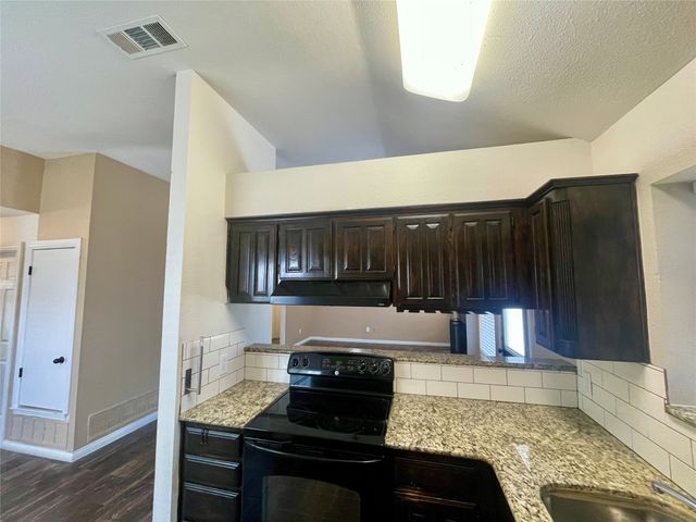 625 Main Street, Roanoke, TX 76262