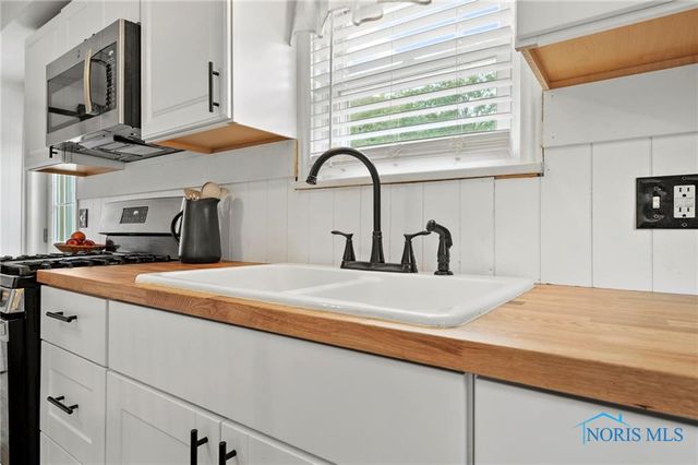 3725 Eber Road, Monclova, OH 43542