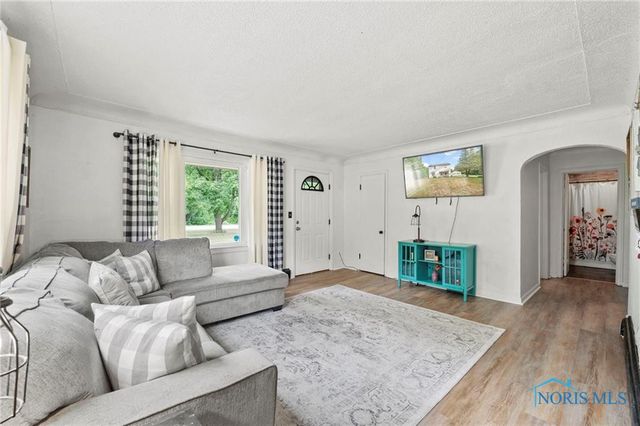 3725 Eber Road, Monclova, OH 43542