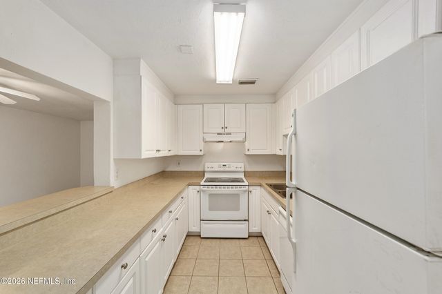 501 SW 75TH Street H6, Gainesville, FL 32607