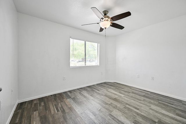 3065 N 67th Avenue Apt 227, Phoenix, AZ 85033