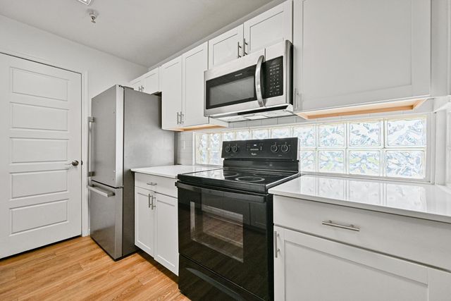 3065 N 67th Avenue Apt 227, Phoenix, AZ 85033