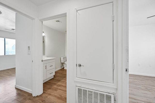 3065 N 67th Avenue Apt 227, Phoenix, AZ 85033