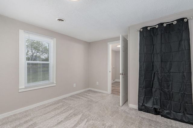 1850 N Weller Avenue, Springfield, MO 65803