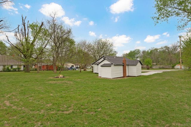 1850 N Weller Avenue, Springfield, MO 65803