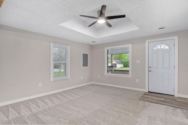 1850 N Weller Avenue, Springfield, MO 65803