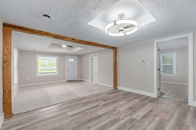 1850 N Weller Avenue, Springfield, MO 65803