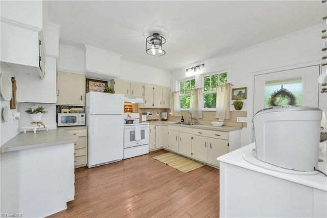 704 6Th Street, North Wilkesboro, NC 28659