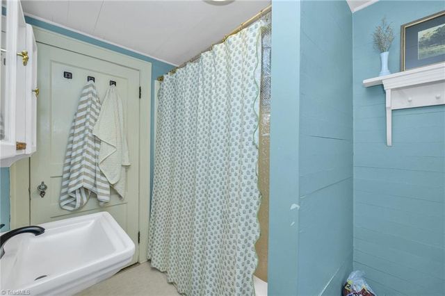 704 6Th Street, North Wilkesboro, NC 28659