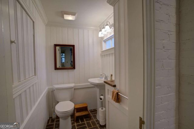 2 Virginia Circle SW, Rome, GA 30161